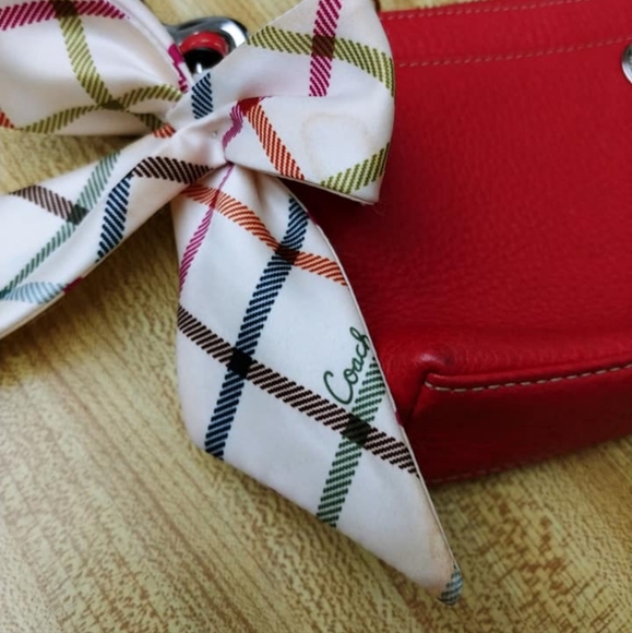 Coach Wristlet Clutch Salmon Colour - Picture 2 of 6